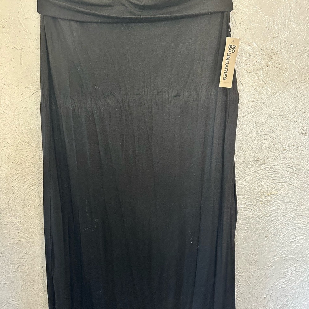 No Boundaries Elegant Black Maxi Skirt